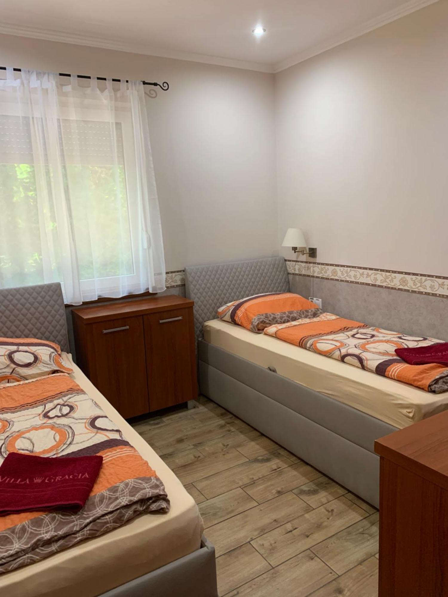 Villa Gracia Patince Buitenkant foto