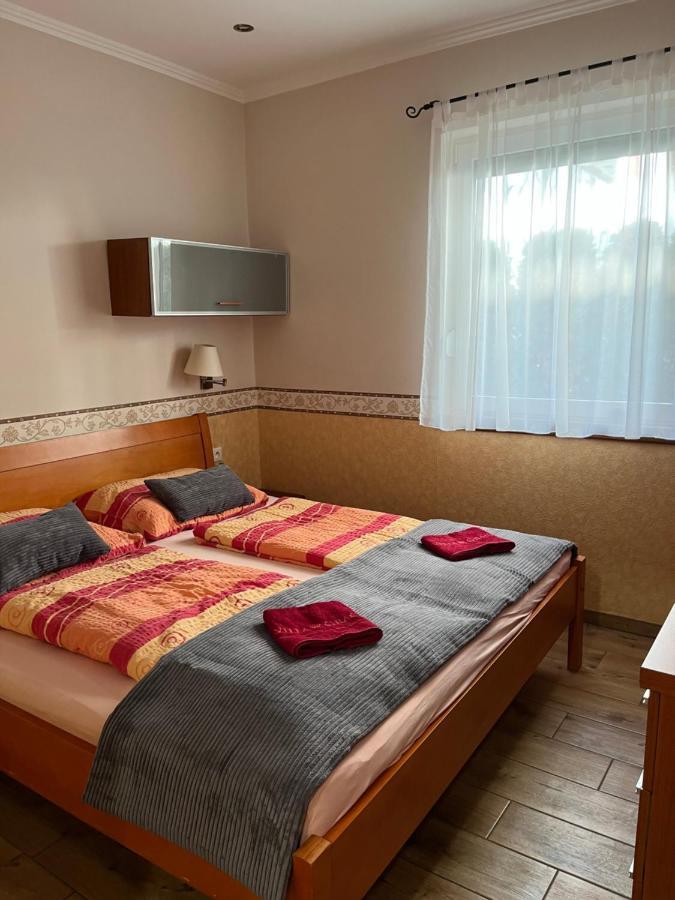 Villa Gracia Patince Buitenkant foto