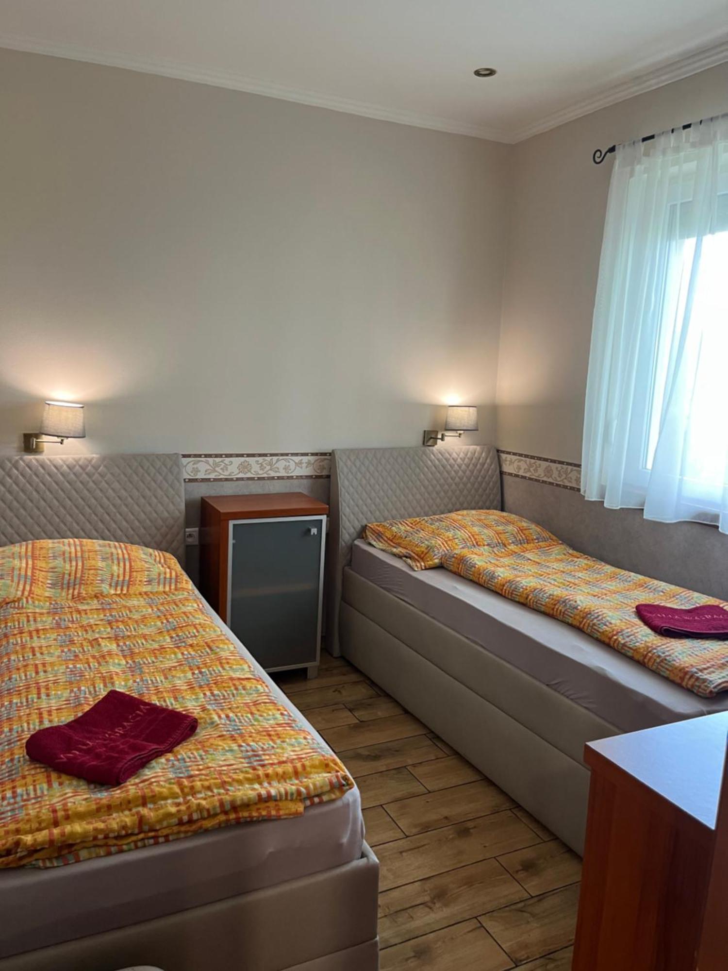 Villa Gracia Patince Buitenkant foto