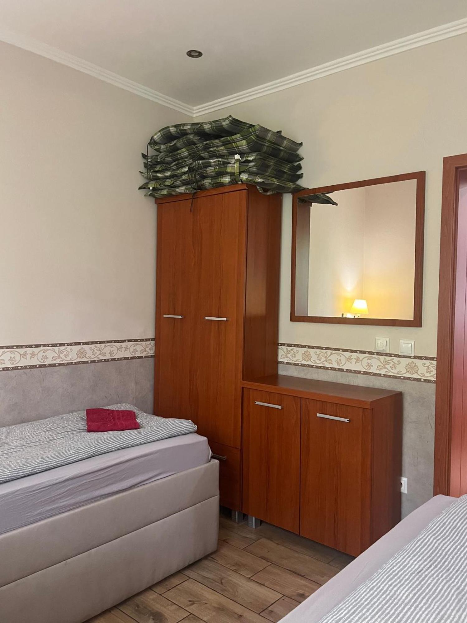 Villa Gracia Patince Buitenkant foto